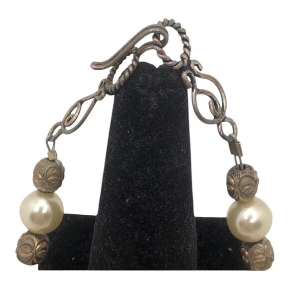Handmade Vintage Inspired Faux Pearls And Gold Gemstones Hook Closure Necklace - Picture 8 of 9